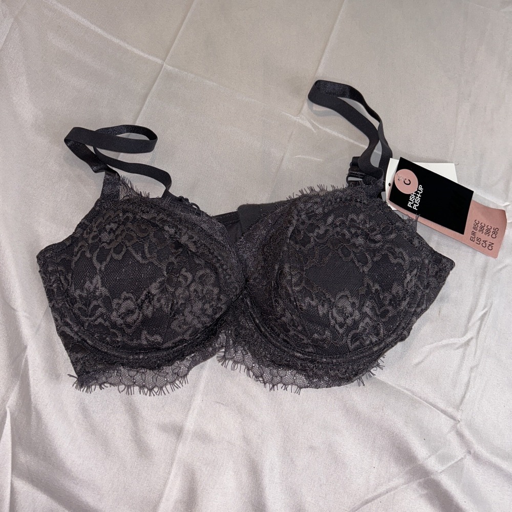 NWT Women's H&M Push Up Bra Underwired Grey Lace Bra. 38C